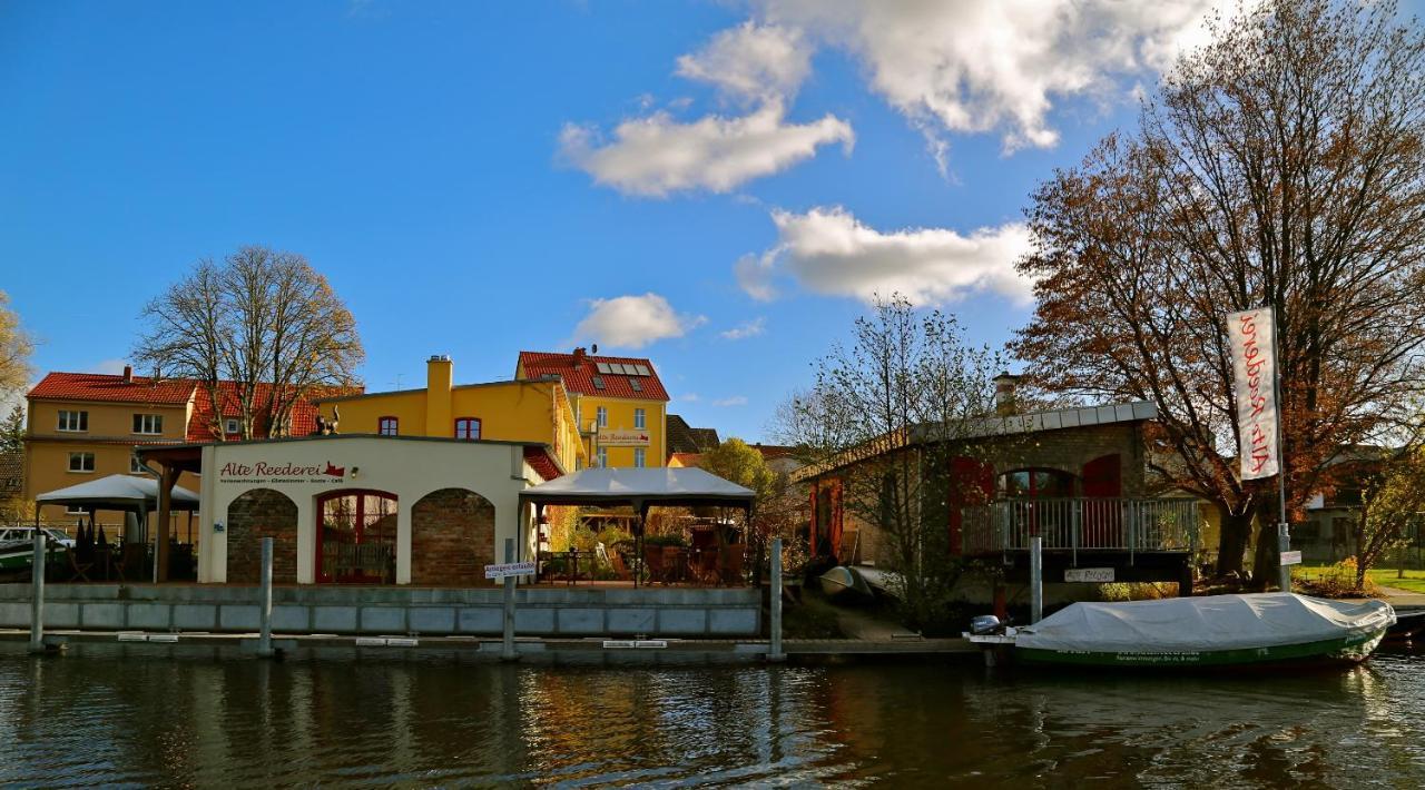 Kulturgasthof Alte Reederei Aparthotel Fürstenberg-Havel Exteriör bild