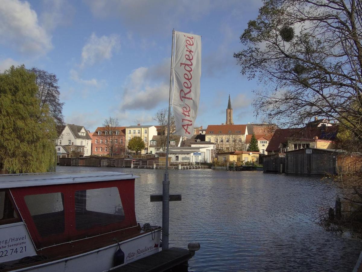 Kulturgasthof Alte Reederei Aparthotel Fürstenberg-Havel Exteriör bild