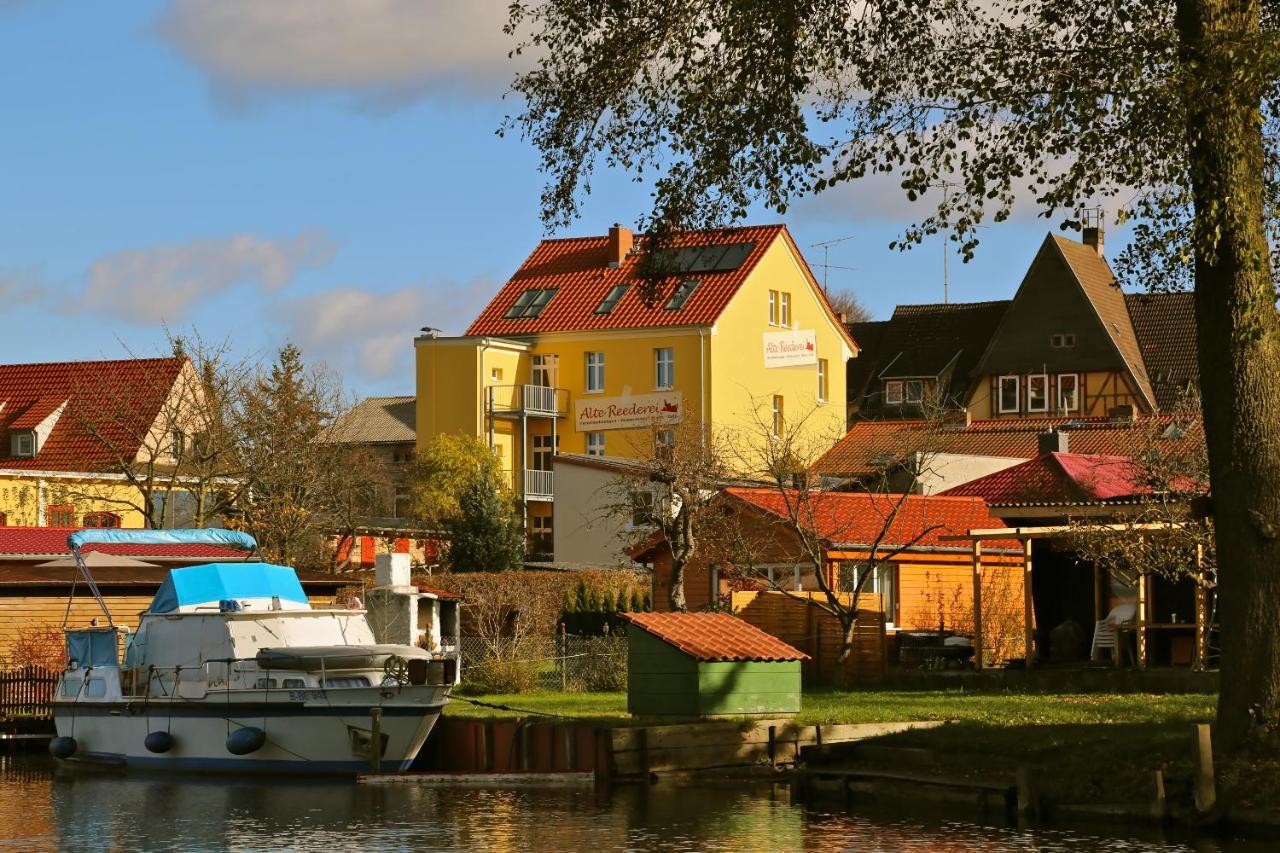 Kulturgasthof Alte Reederei Aparthotel Fürstenberg-Havel Exteriör bild